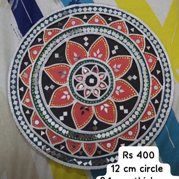 Lippan art and mud arts...type of wall hanging - Picture 3 of 7